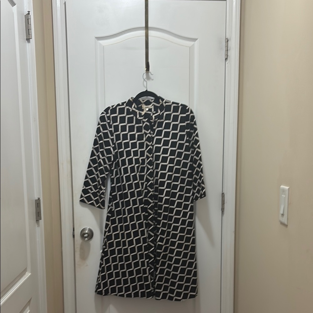 Zuri Black and White Geometric Dress. Parallax.